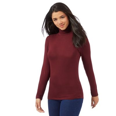 Red roll neck long sleeved top